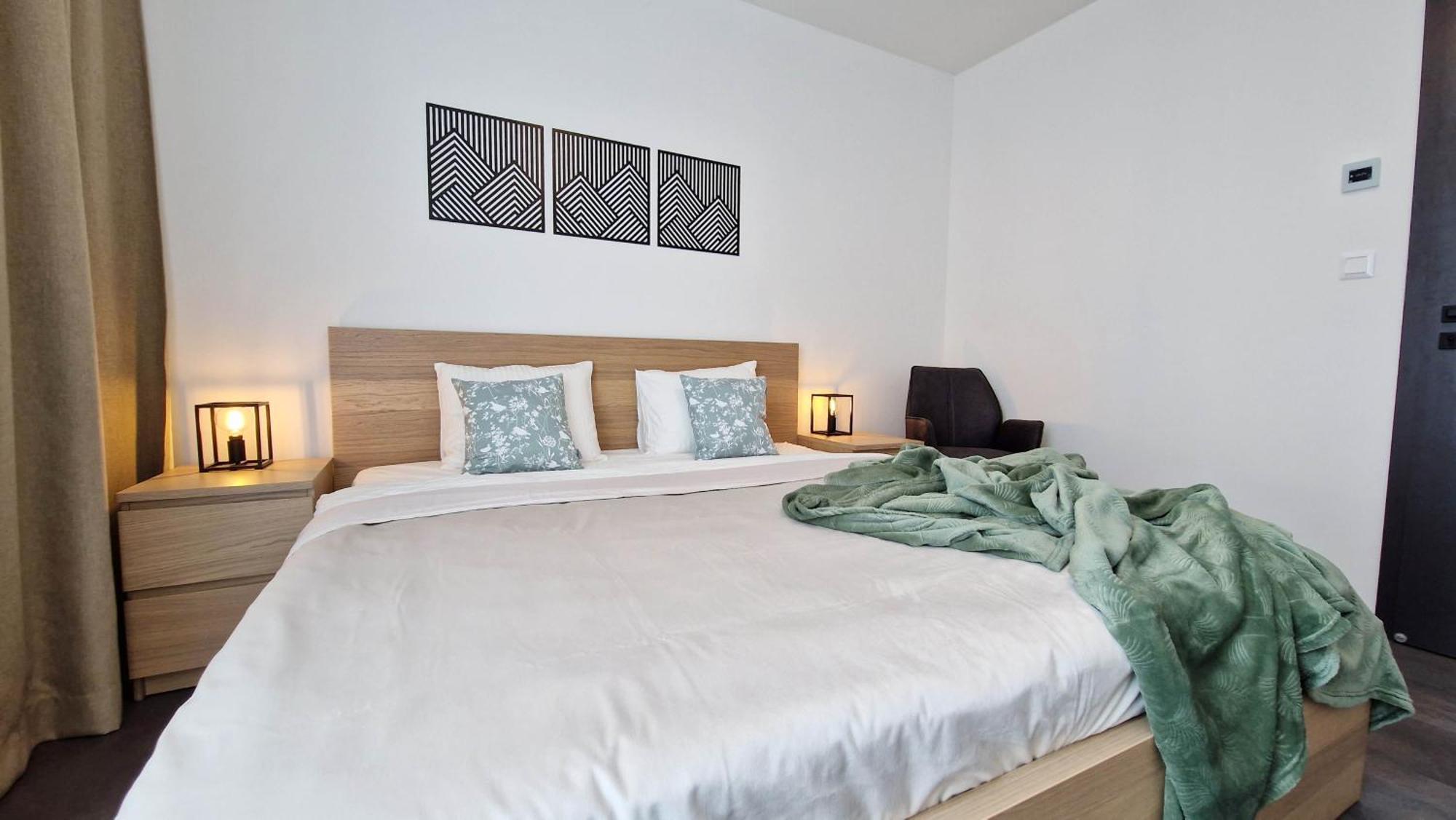 Hillshome - 84M2 Moderny Byt S Terasou Aj Saunou Липтовски-Микулаш Экстерьер фото